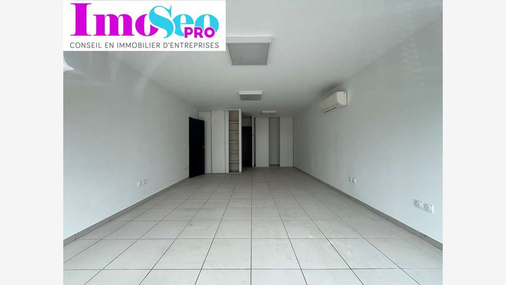 A louer local commercial 45m² axe majeur d'Eysines