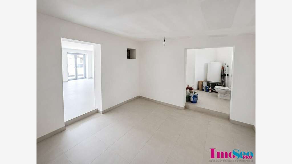 Local commercial 87m² à louer à Eysines