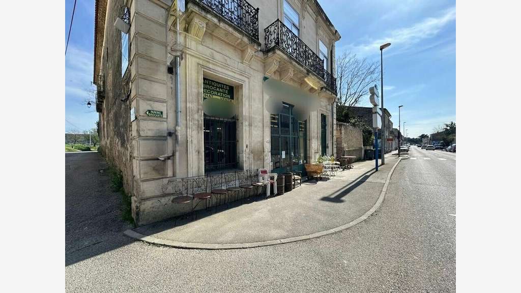 Local commercial 200m² à louer à Fabrègues centre