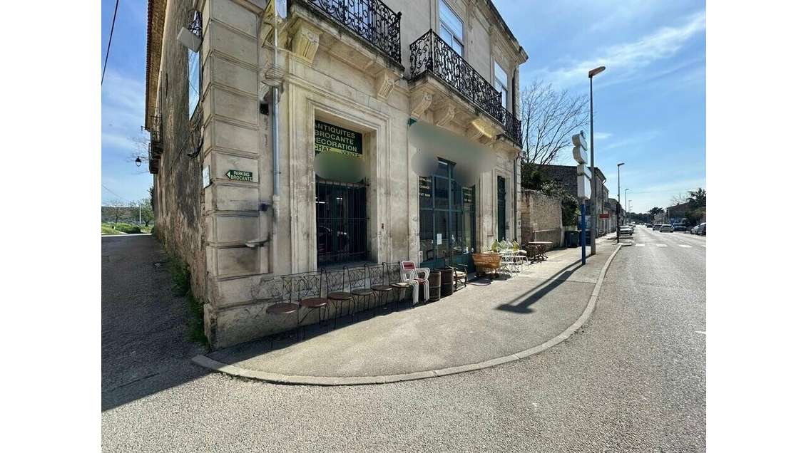 Local commercial 200m² à louer à Fabrègues centre