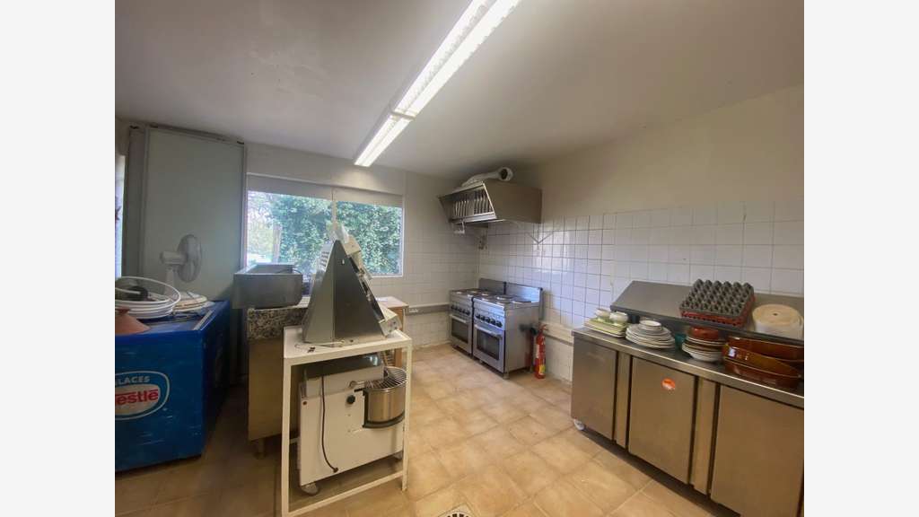 A louer restaurant de 100m² à Faux-la-Montagne