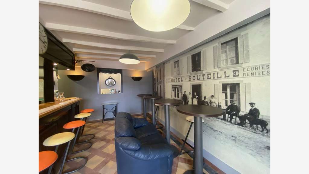 A louer restaurant de 100m² à Faux-la-Montagne