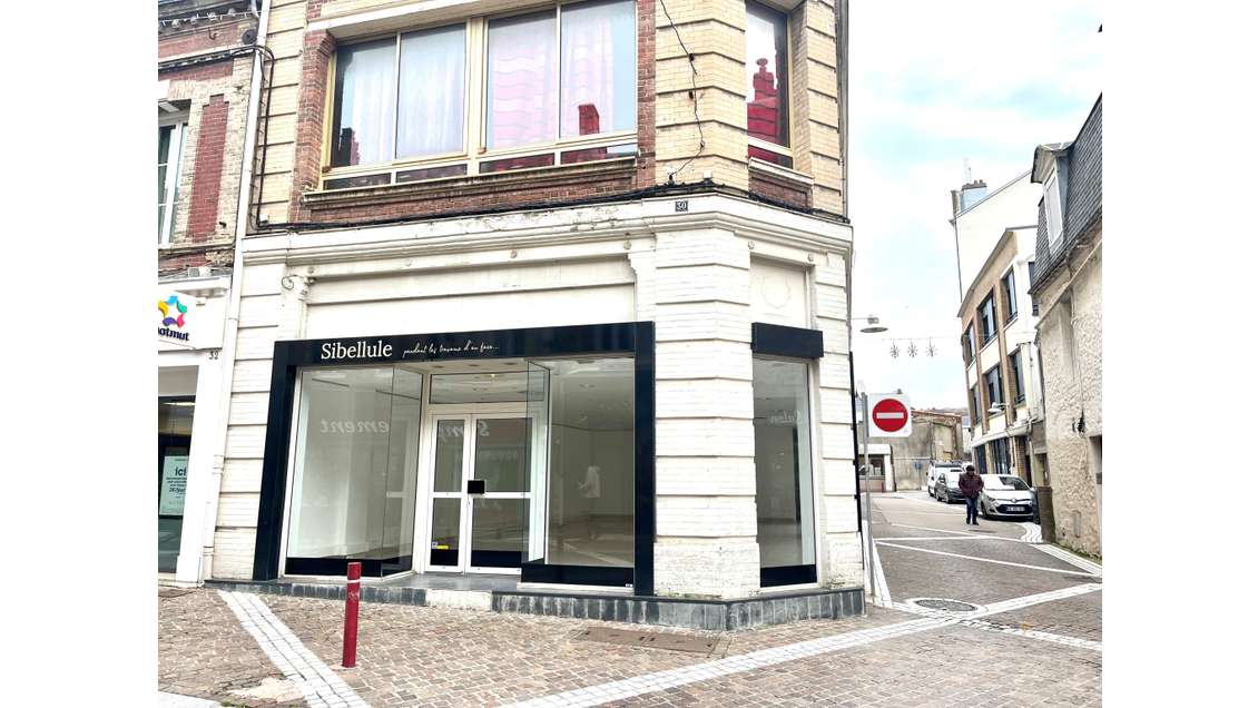 A louer local 150m² hyper centre ville Fécamp