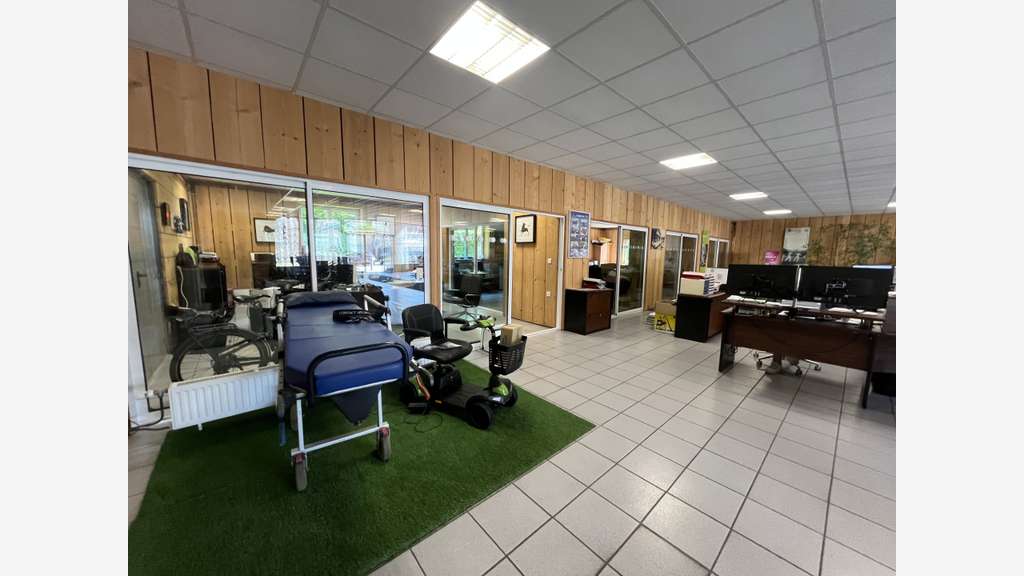 Ensemble commercial 968m² à louer à Fécamp 76400