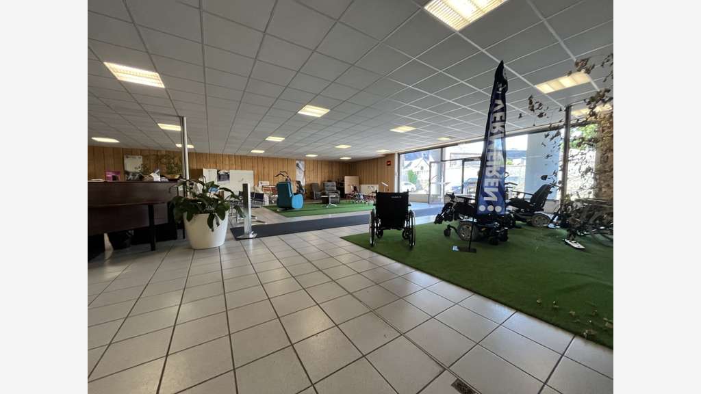 Ensemble commercial 968m² à louer à Fécamp 76400