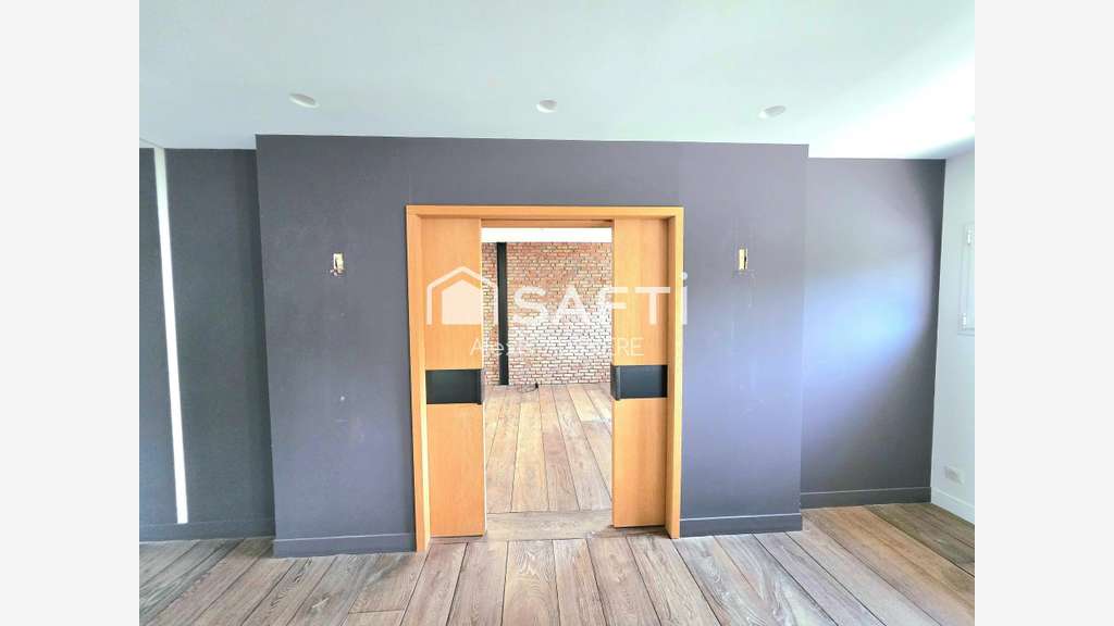 Loue bureau ou magasin 180m² à Ferrières-en-Brie