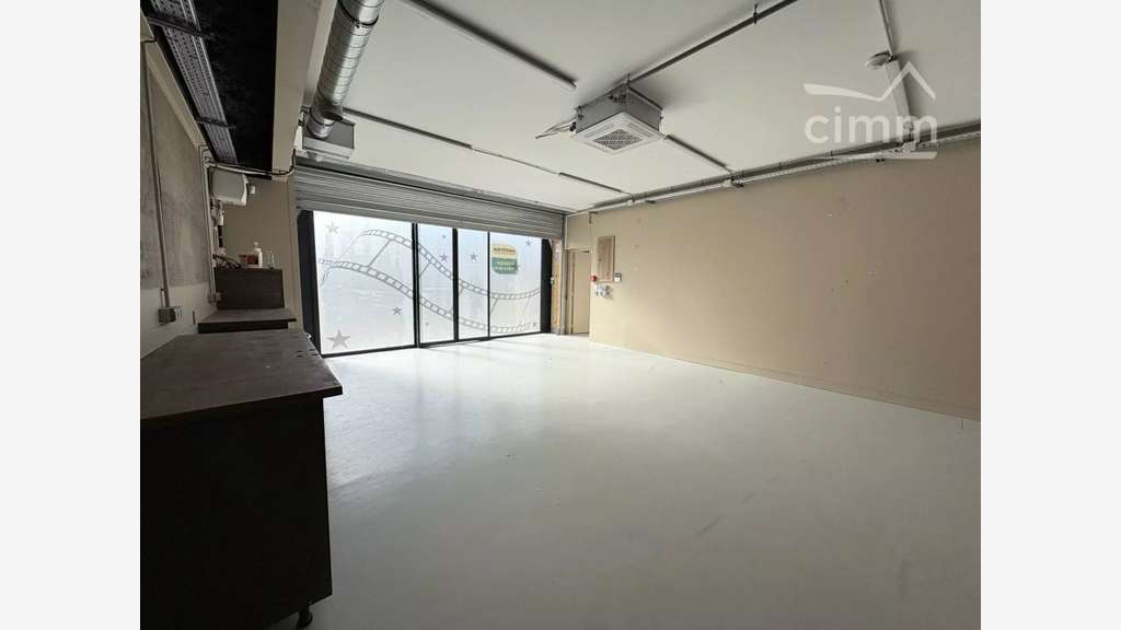 Local commercial 187m² bel empl à Feurs centre