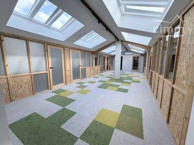 Bureaux lumineux 176m² en centre-ville à Feurs