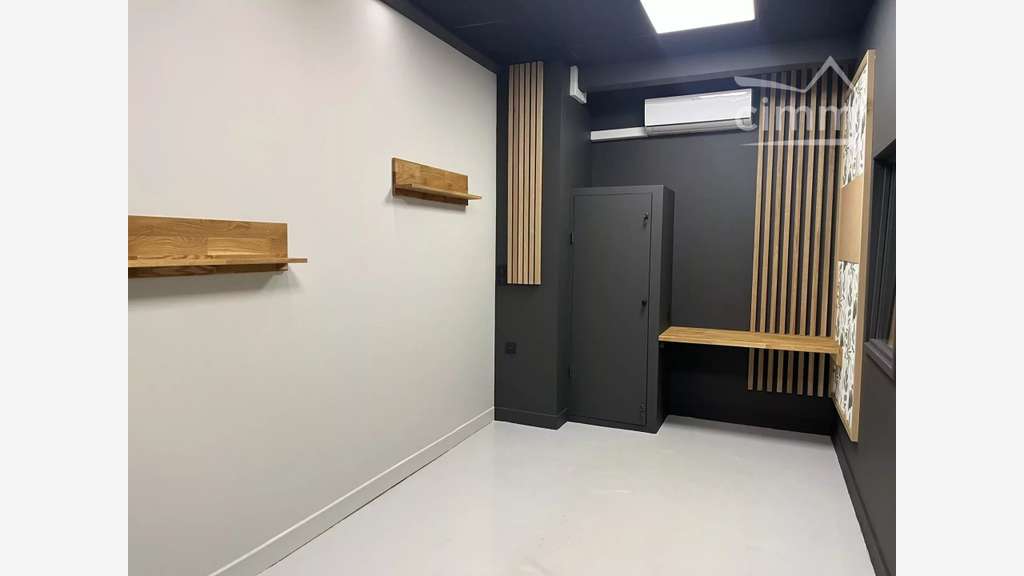 Loue 2 bureaux 27m² prêts à l’emploi centre Feurs