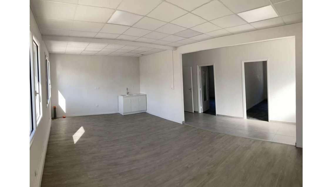 BUREAU refait à neuf