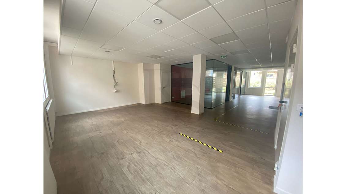 A louer local commercial 190m² à Flers centre