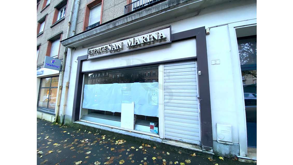 A louer local commercial 150m² à Flers centre