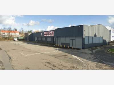A louer local commercial 1080m² à Flers empl N°1