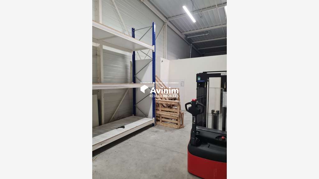 Local commercial 560 m² FLERS