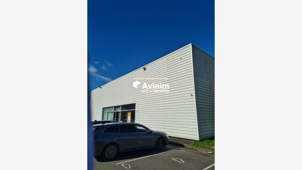 Local commercial 560 m² FLERS