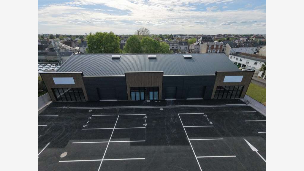 A louer local commercial 375m² Fleury-les-Aubrais