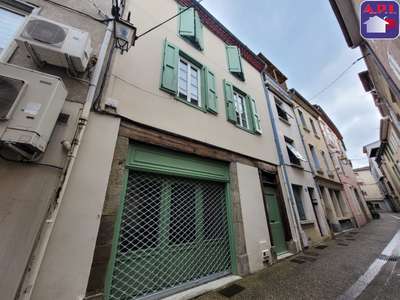 A louer local brut à Foix centre rue d'Albret
