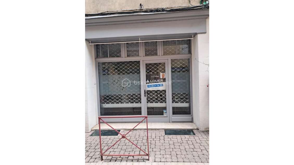 Location local commercial 30m² hypercentre Foix