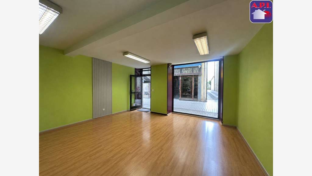 LOCAL COMMERCIAL À LOUER  CENTRE HISTORIQUE DE FO
