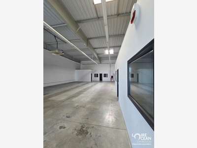 A louer local commercial 600m² en Vendée Sud