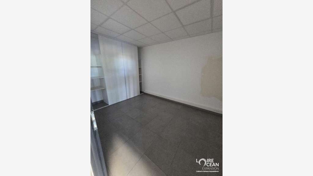 A louer local commercial 600m² en Vendée Sud