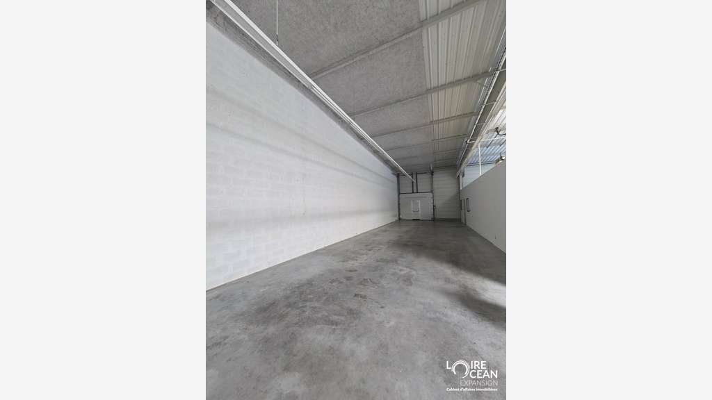 A louer local commercial 600m² en Vendée Sud
