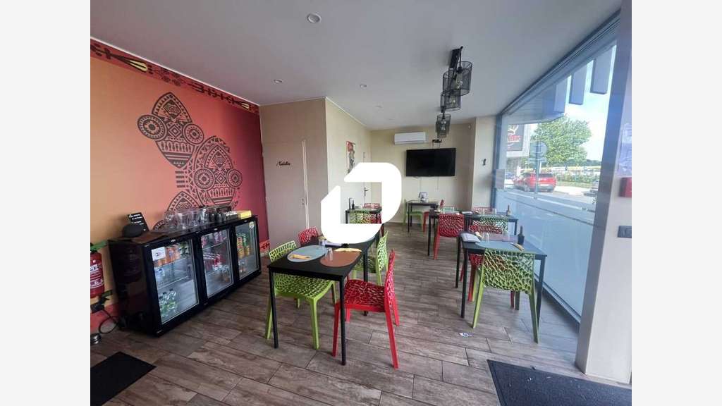 A louer Local commercial 81m² Fontenay le vicomte