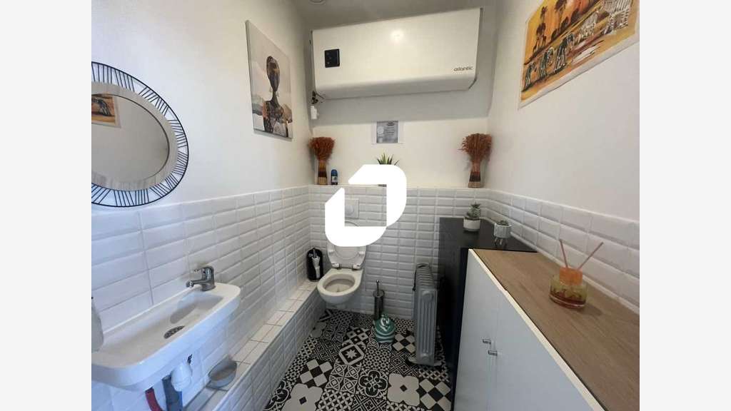 A louer Local commercial 81m² Fontenay le vicomte