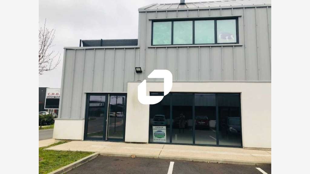 A louer Local commercial 81m² Fontenay le vicomte