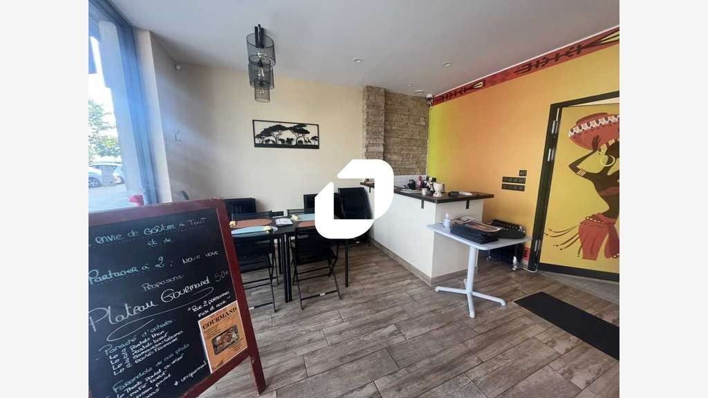 A louer Local commercial 81m² Fontenay le vicomte