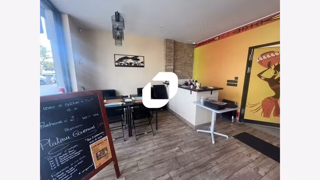 A louer Local commercial 81m² Fontenay le vicomte