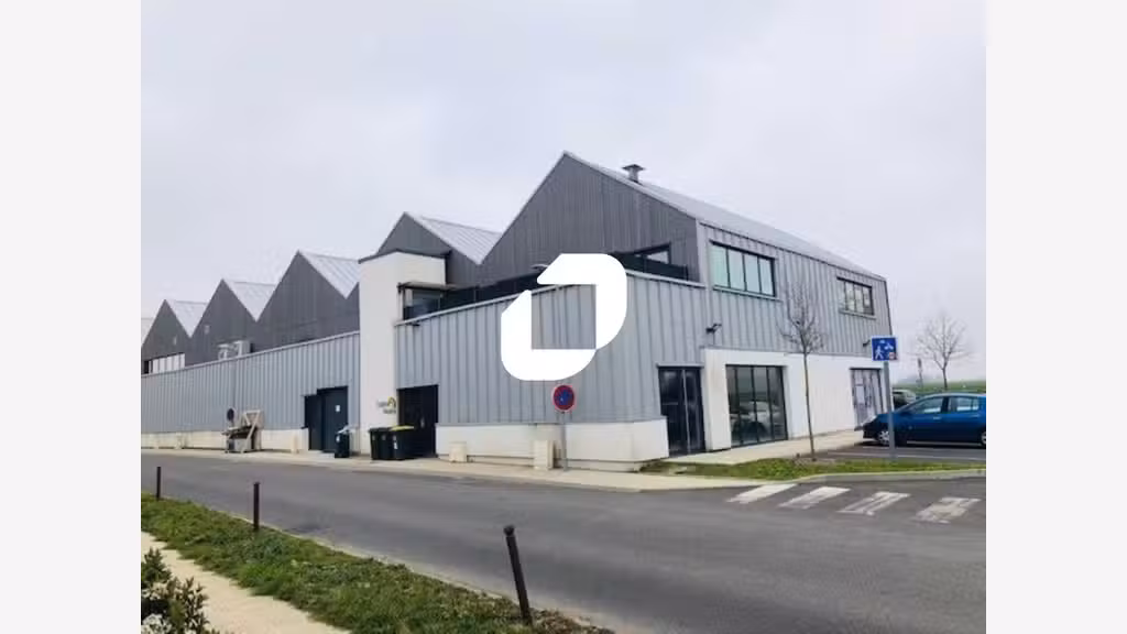 A louer Local commercial 81m² Fontenay le vicomte