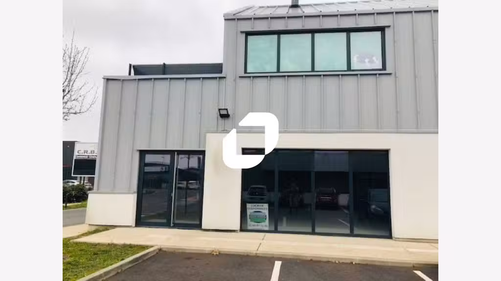 A louer Local commercial 81m² Fontenay le vicomte