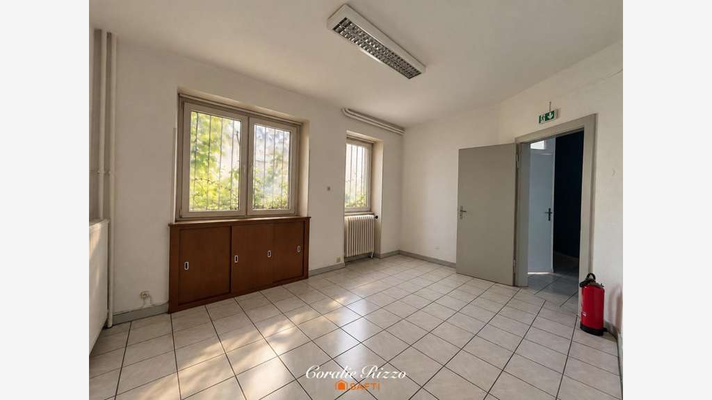 A louer local commercial 90m² emplac N°1 Forbach