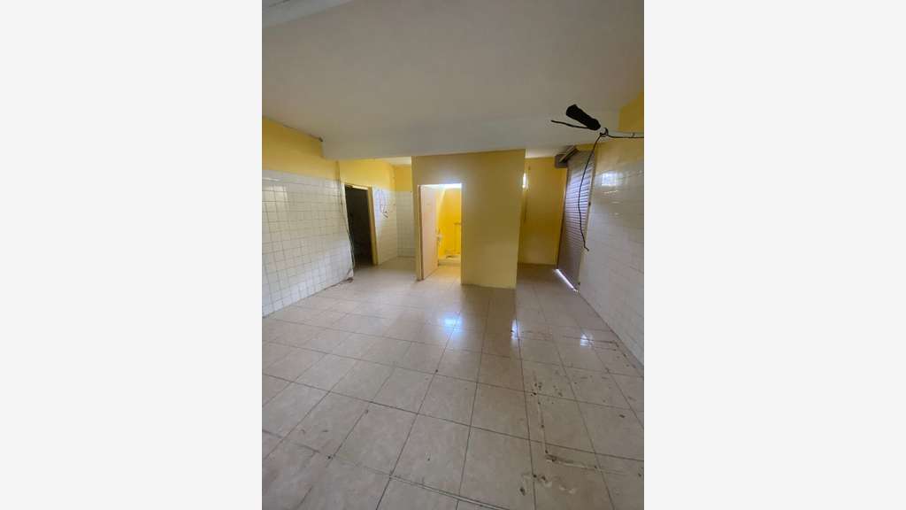 A louer local commercial de 220m² à Fort de France
