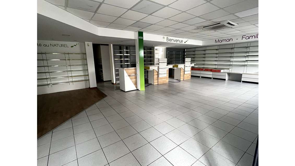 A louer local 188m² Fort de France Baie Tourelles