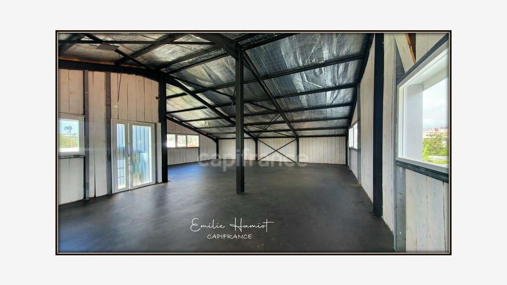 A louer local commercial neuf 130m² Fort de France