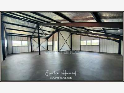 A louer local commercial neuf 130m² Fort de France