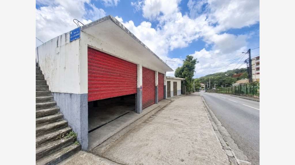 A louer - Local Commercial de 79m² - Route de