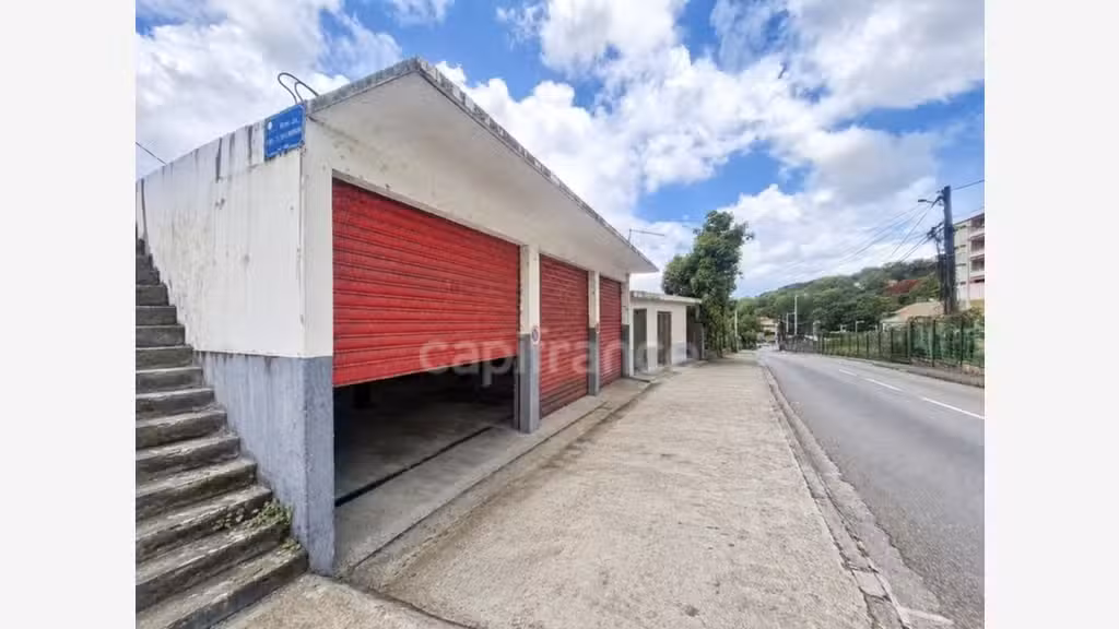 A louer local commercial de 79m² à Fort de France