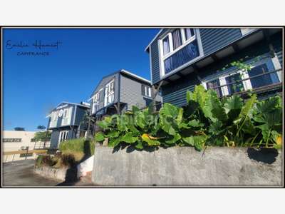 A louer - Local commercial en duplex - Fort de