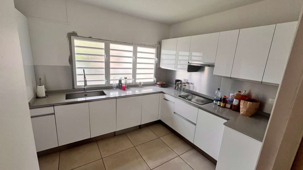 Locaux commerciaux /bureaux 200 m2 BELLEVUE FORT