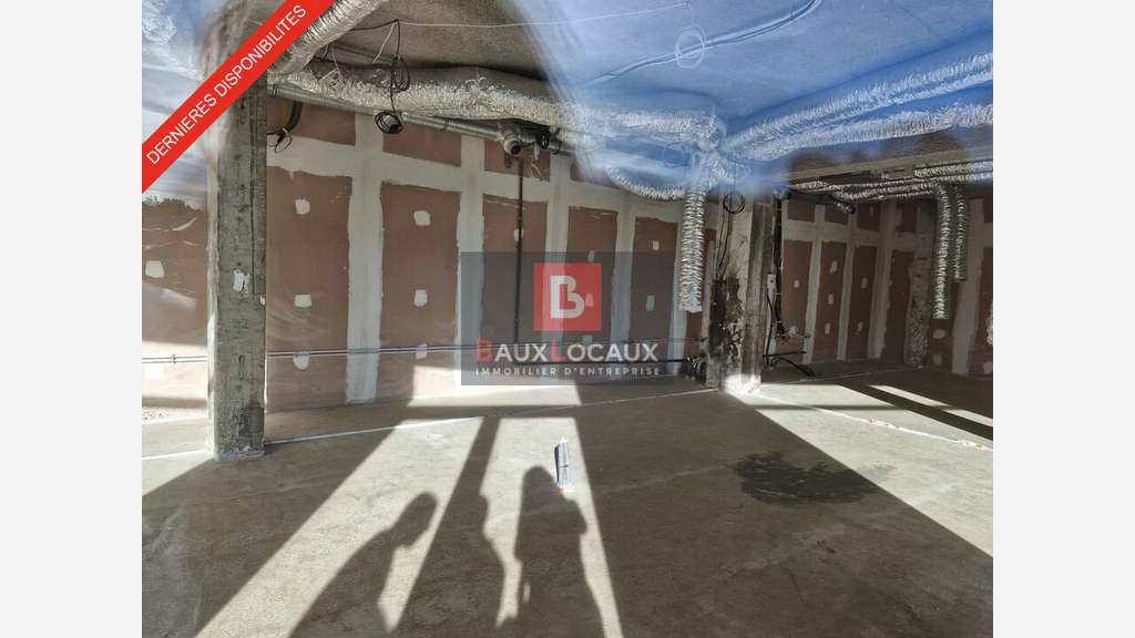 Local commercial neuf 191m² à louer à Fos-sur-Mer