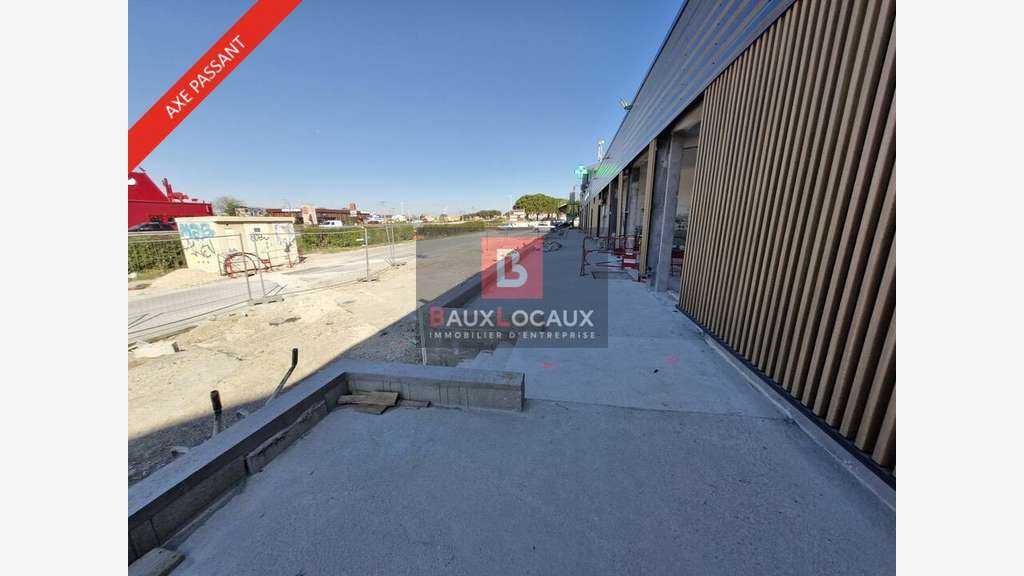 Local commercial neuf 273m² à louer à Fos-sur-Mer