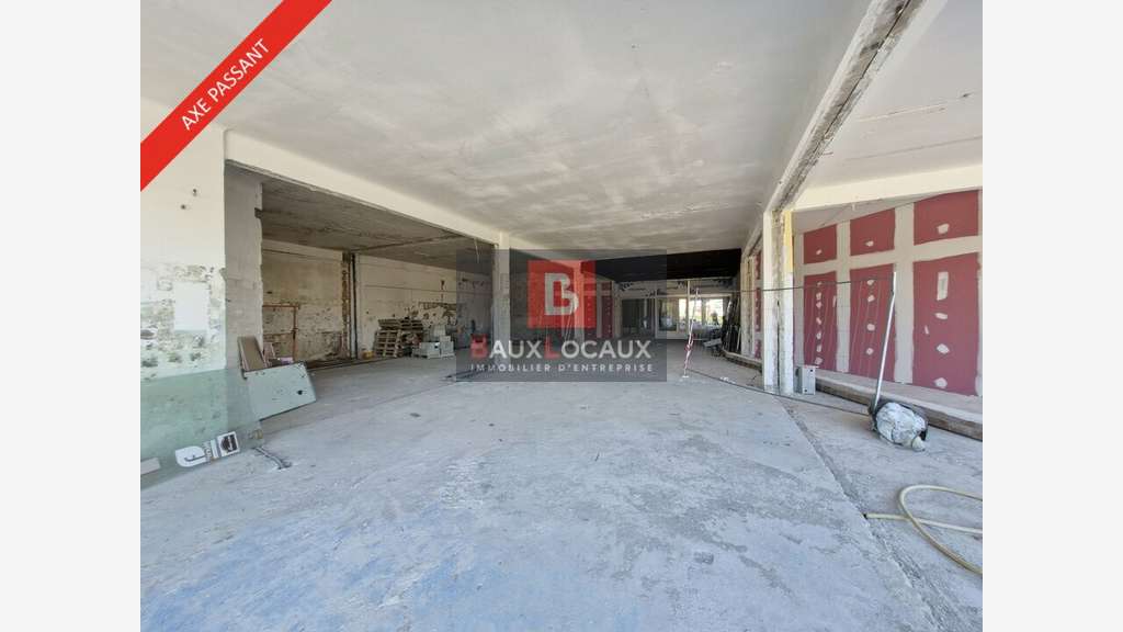 Local commercial neuf 273m² à louer à Fos-sur-Mer