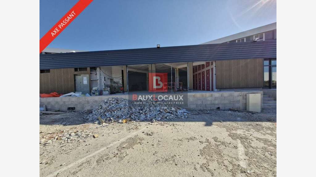 Local commercial neuf 273m² à louer à Fos-sur-Mer