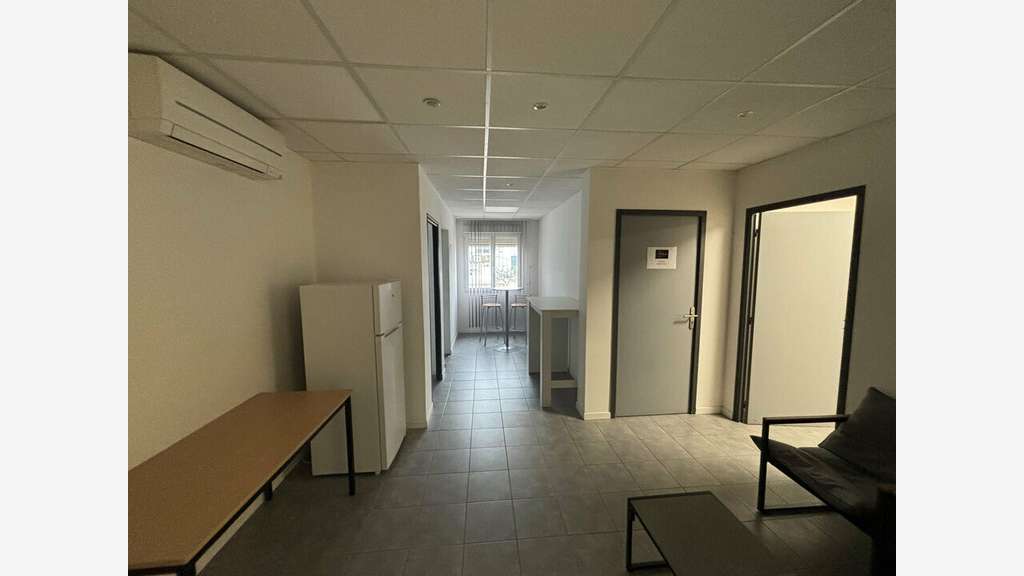 Local d'activité de 25m² à louer à Fos-sur-Mer
