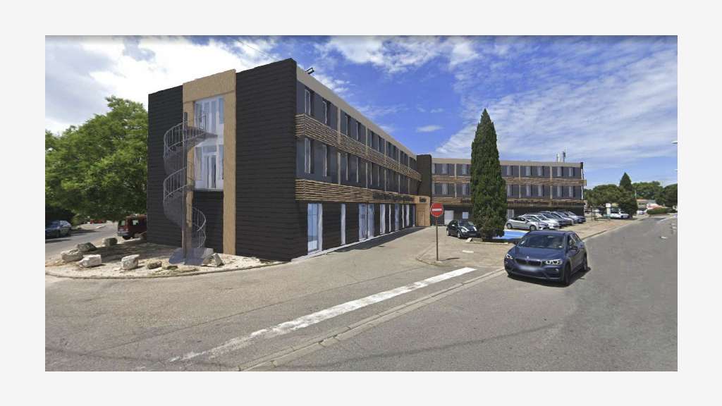 A louer local 1800m² sur rond-point à Fos-sur-Mer