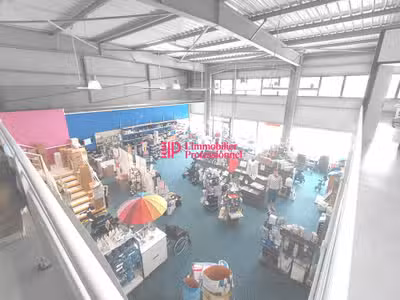 A louer local commercial 426m² en zc à Fouesnant