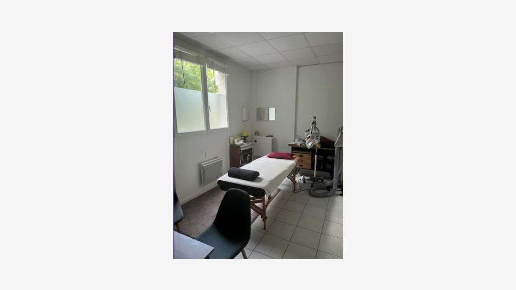A louer boutique 70m² bon état général à Frangy